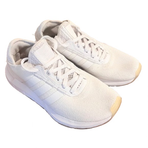 ADIDAS- Adidas Women's Swift Run X (FY2138). Size: 6 - Picture 3 of 10